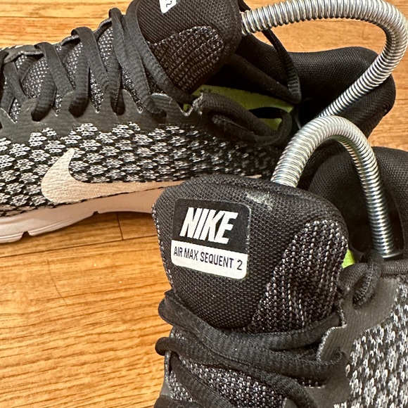 Women's Nike Air Max Sequent 2 Black/White/Grey Running Shoes US 8 - Comfy! - Picture 11 of 12